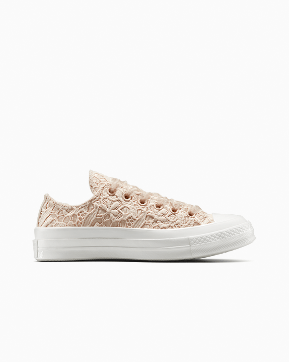 Chuck 70 Crocheted Satin